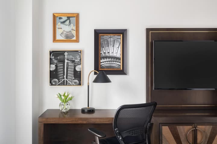 Martinique New York on Broadway, Curio Collection by Hilton