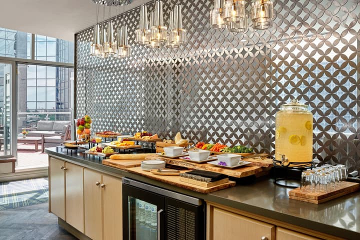 Sheraton Suites Calgary Eau Claire