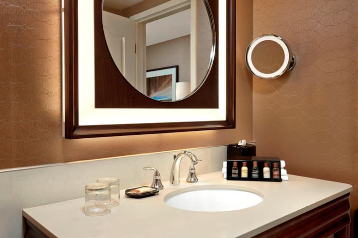 Sheraton Suites Calgary Eau Claire