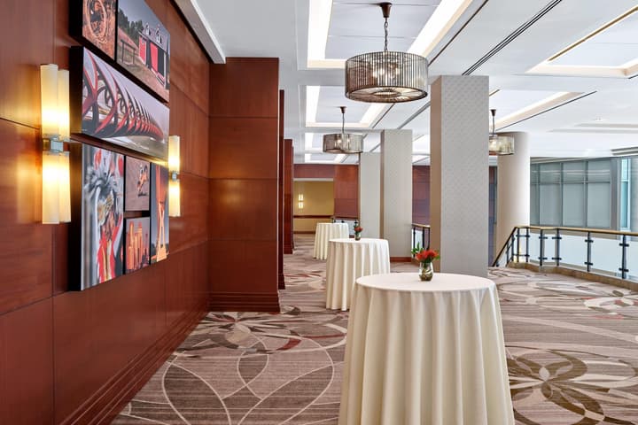 Sheraton Suites Calgary Eau Claire