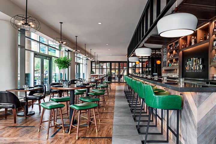 Sheraton Suites Calgary Eau Claire