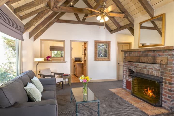 The Pierpont Inn