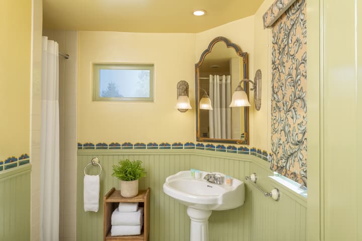 The Pierpont Inn