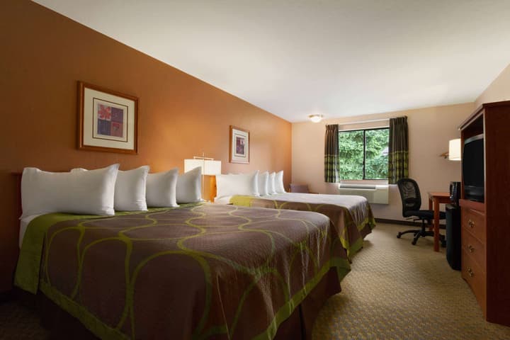 Super 8 by Wyndham Port Angeles at Olympic National Park