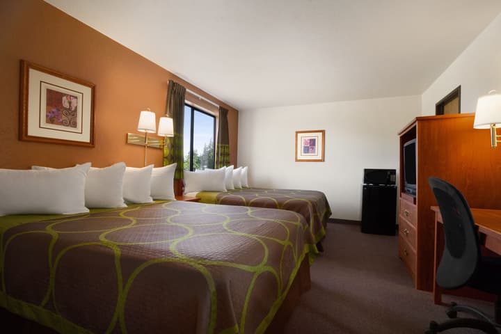 Super 8 by Wyndham Port Angeles at Olympic National Park
