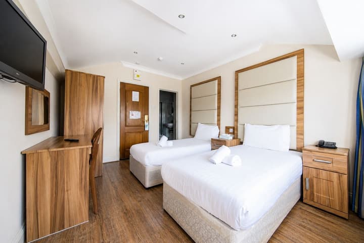 Royal Eagle Hotel