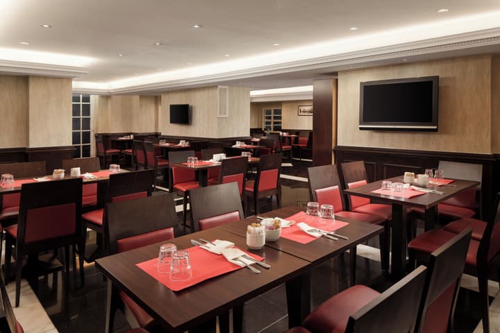 Royal Eagle Hotel