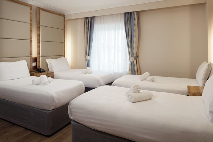 Royal Eagle Hotel