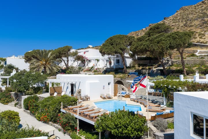 Rhenia Mykonos Hotel & Bungalows