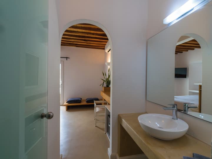 Rhenia Mykonos Hotel & Bungalows