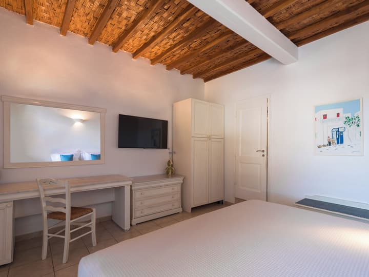 Rhenia Mykonos Hotel & Bungalows