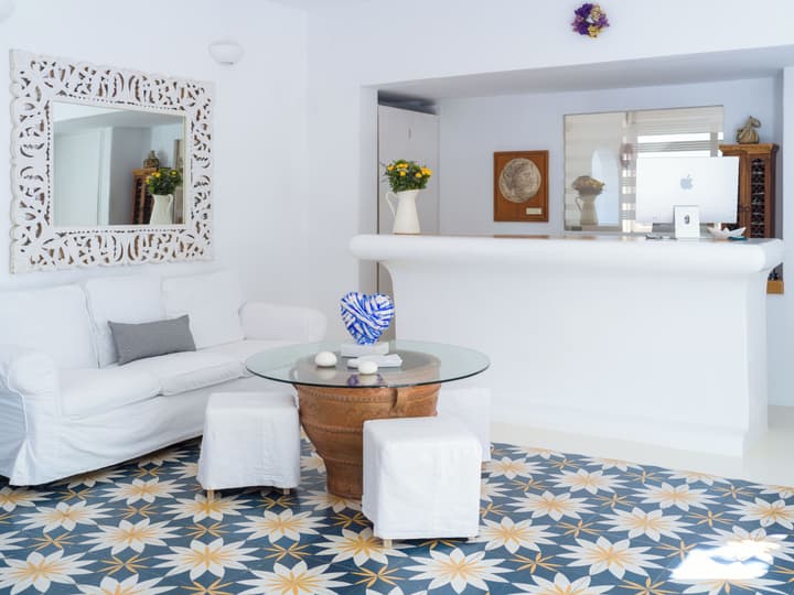 Rhenia Mykonos Hotel & Bungalows