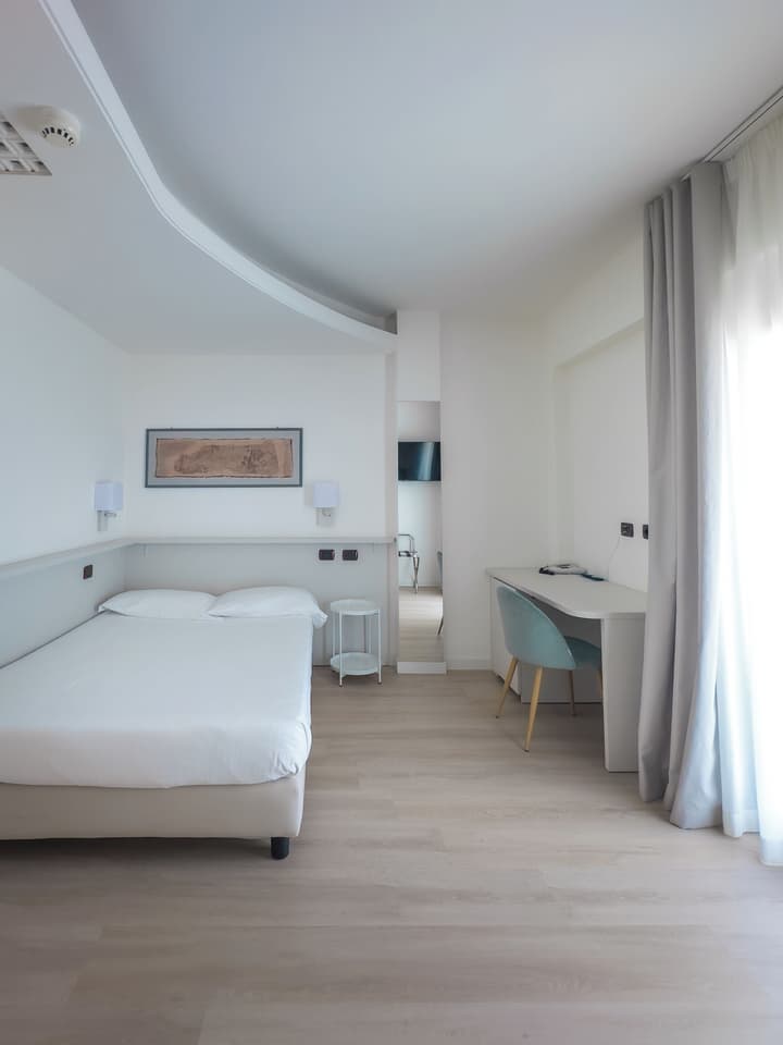 Hotel Carlo Felice