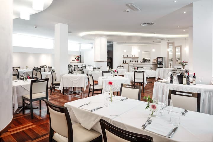 Hotel Carlo Felice