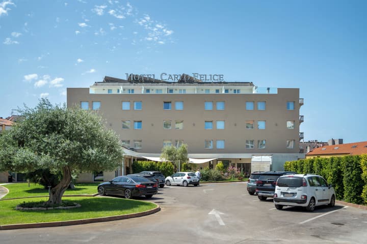 Hotel Carlo Felice