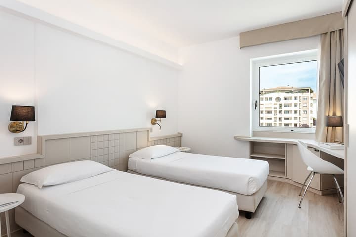 Hotel Carlo Felice
