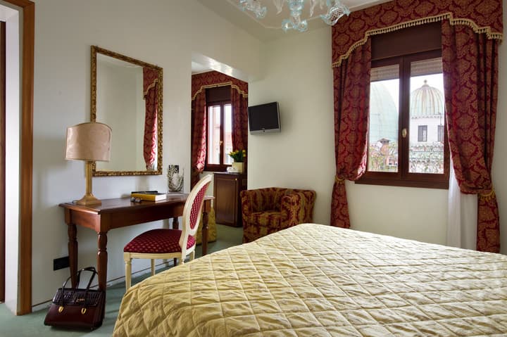 Hotel Carlton on the Grand Canal