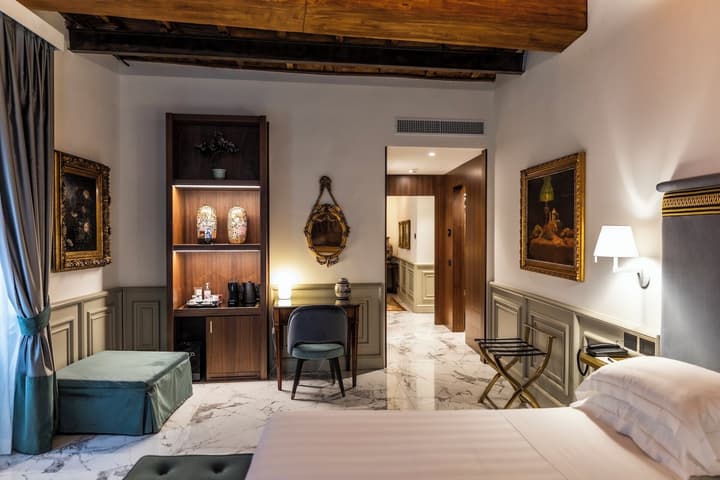 Valadier Hotel