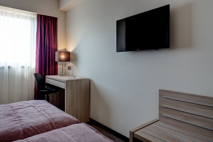VIP Inn Berna Hotel