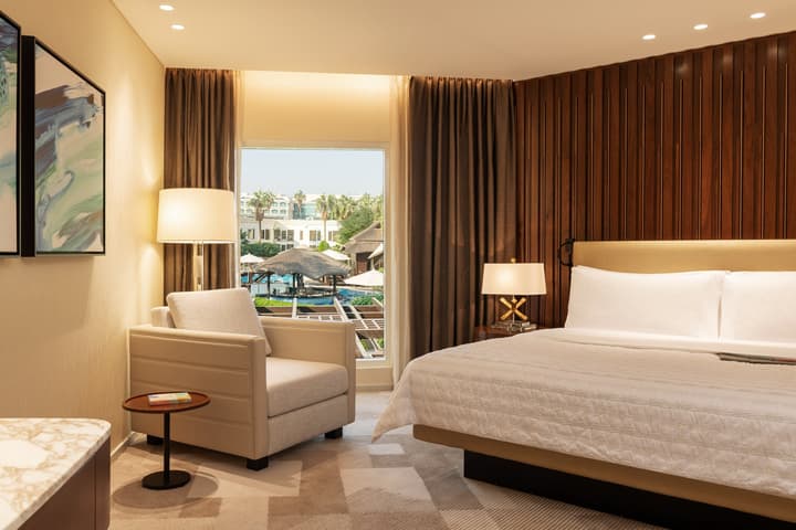 Le Meridien Dubai Hotel & Conference Centre