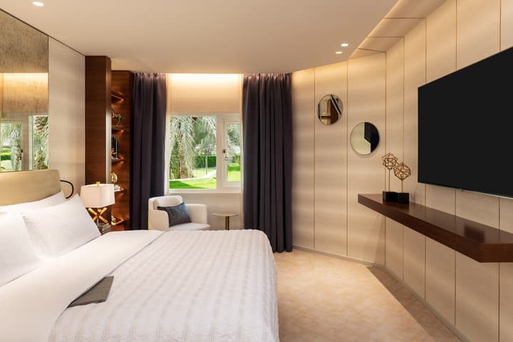Le Meridien Dubai Hotel & Conference Centre