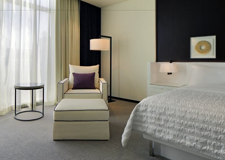 Le Meridien Dubai Hotel & Conference Centre