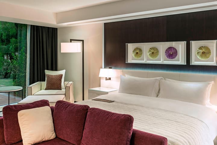 Le Meridien Dubai Hotel & Conference Centre