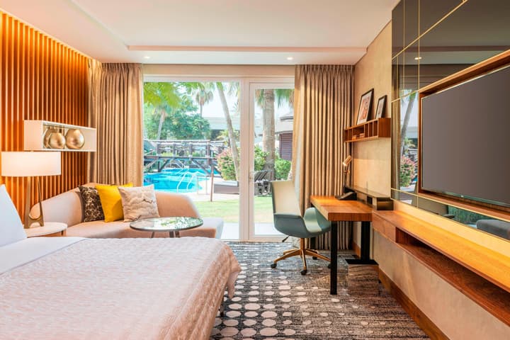 Le Meridien Dubai Hotel & Conference Centre