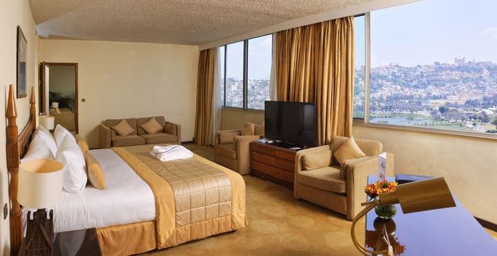 Carlton Hotel