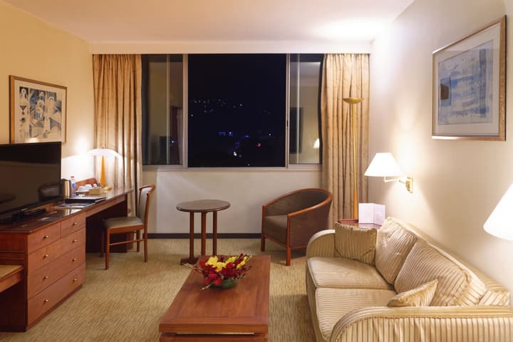Carlton Hotel