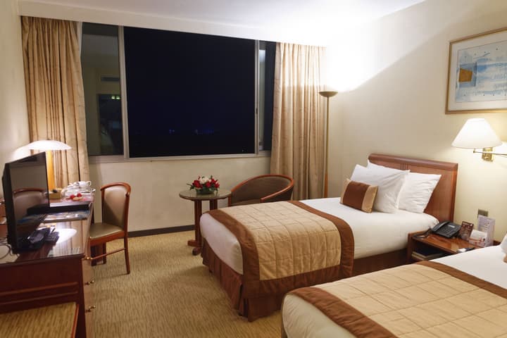 Carlton Hotel