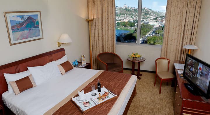 Carlton Hotel