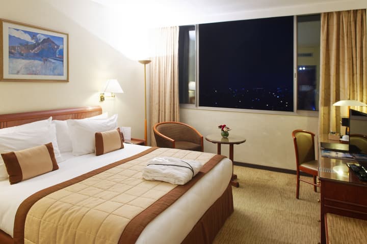 Carlton Hotel