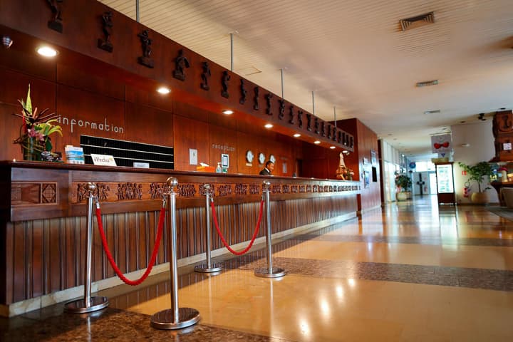 Carlton Hotel
