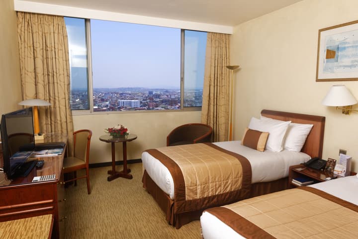 Carlton Hotel