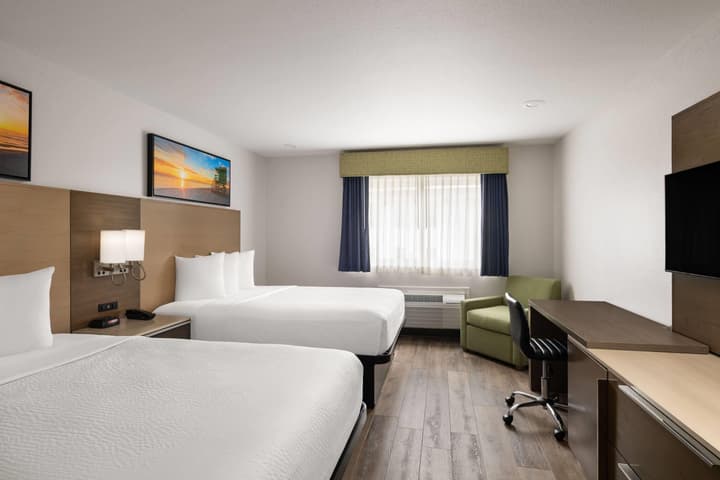 Days Inn by Wyndham Monterey Downtown