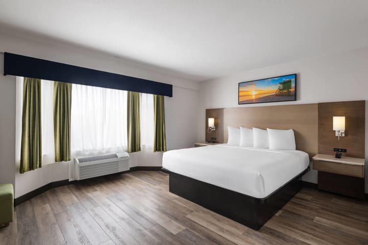 Days Inn by Wyndham Monterey Downtown