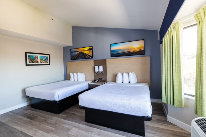 Days Inn by Wyndham Monterey Downtown