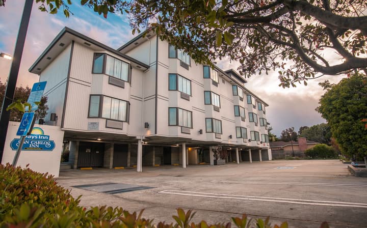 Days Inn by Wyndham Monterey Downtown