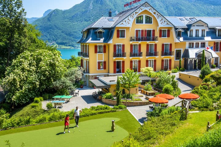 Les Tresoms Lake and Spa Resort
