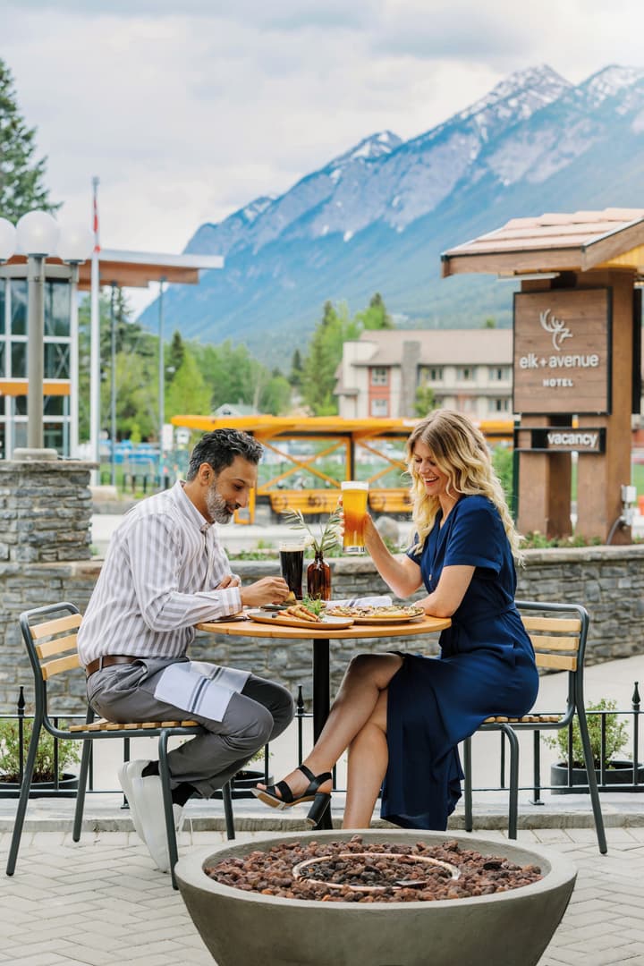 Elk + Avenue Hotel