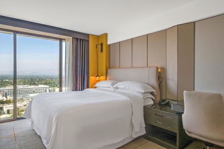Sheraton Universal Hotel