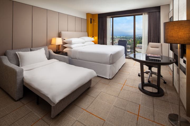 Sheraton Universal Hotel