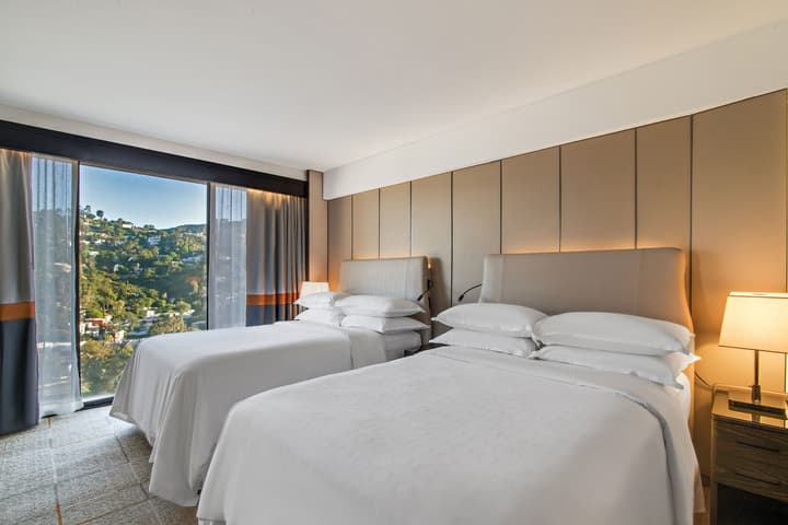 Sheraton Universal Hotel
