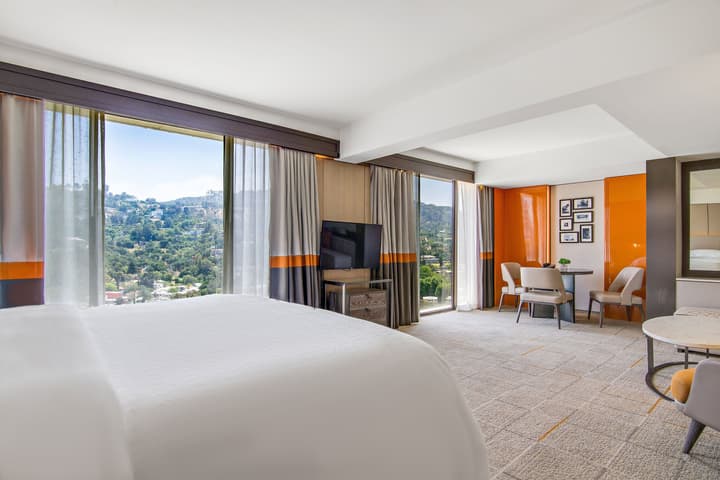 Sheraton Universal Hotel