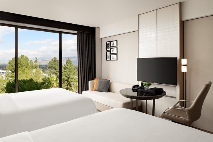 Sheraton Universal Hotel
