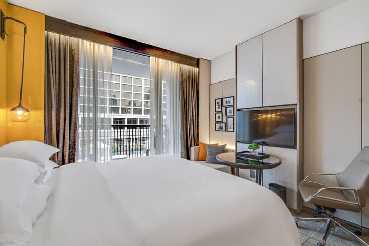 Sheraton Universal Hotel