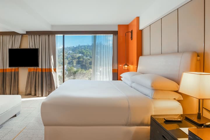 Sheraton Universal Hotel