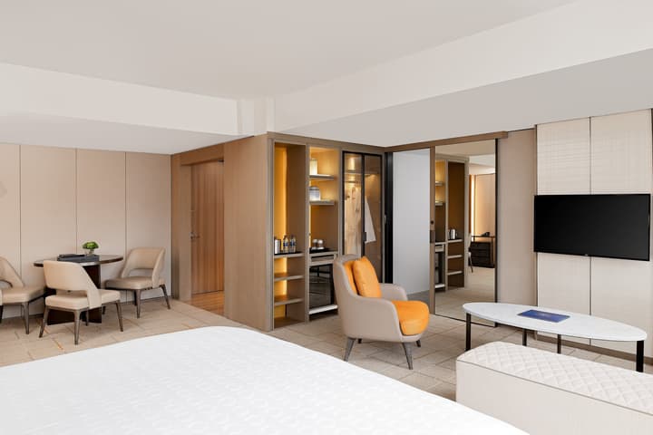 Sheraton Universal Hotel