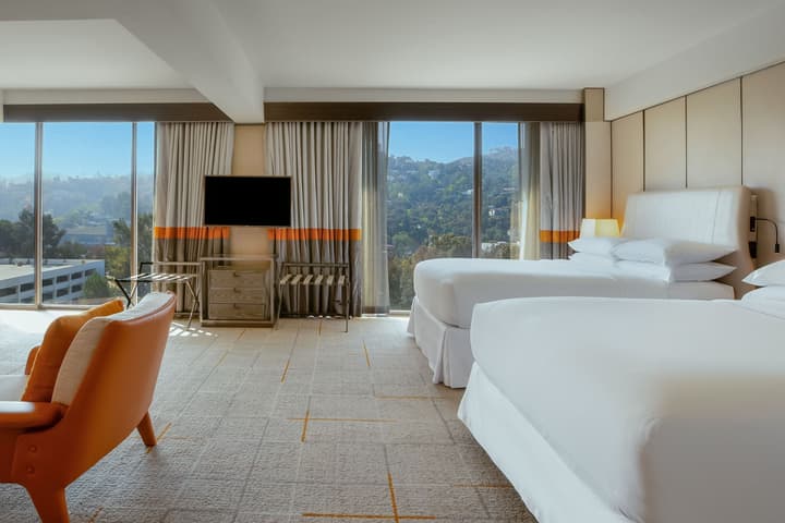 Sheraton Universal Hotel